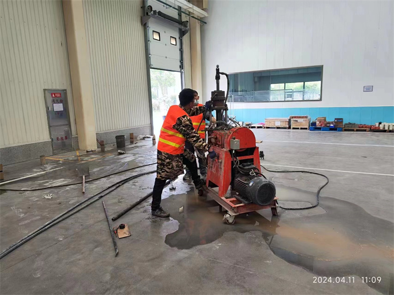 海州厂房地面下沉塌陷注浆加固施工